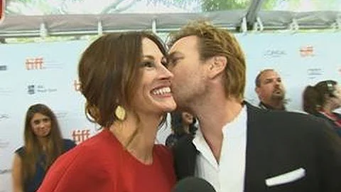 Julia Gets a Surprise Kiss from Ewan McGregor