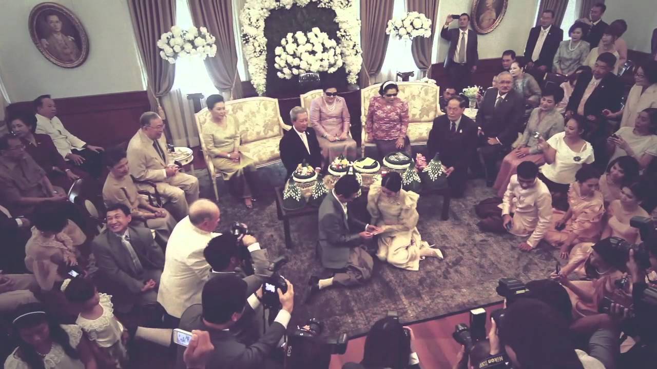 พิธีหมั้น ม.ร.ว.ศรีคำรุ้ง ยุคล และ พล.ต.พัชร รัตตกุล