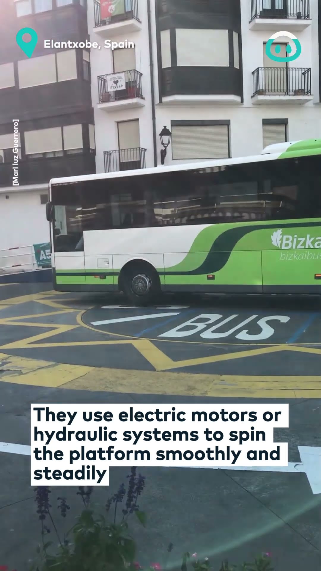 Innovative Bus Turntable || ViralHog