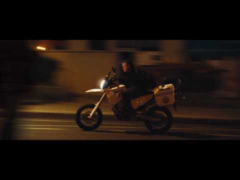 Jason Bourne "Bourne Steals Motorcycle" Clip