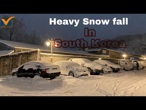 Car sliding slipping out of control || heavy Snow fall in South Korea
