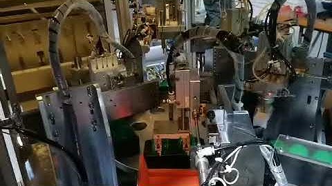 Automatic aerosol cap filter valve element assembly machine