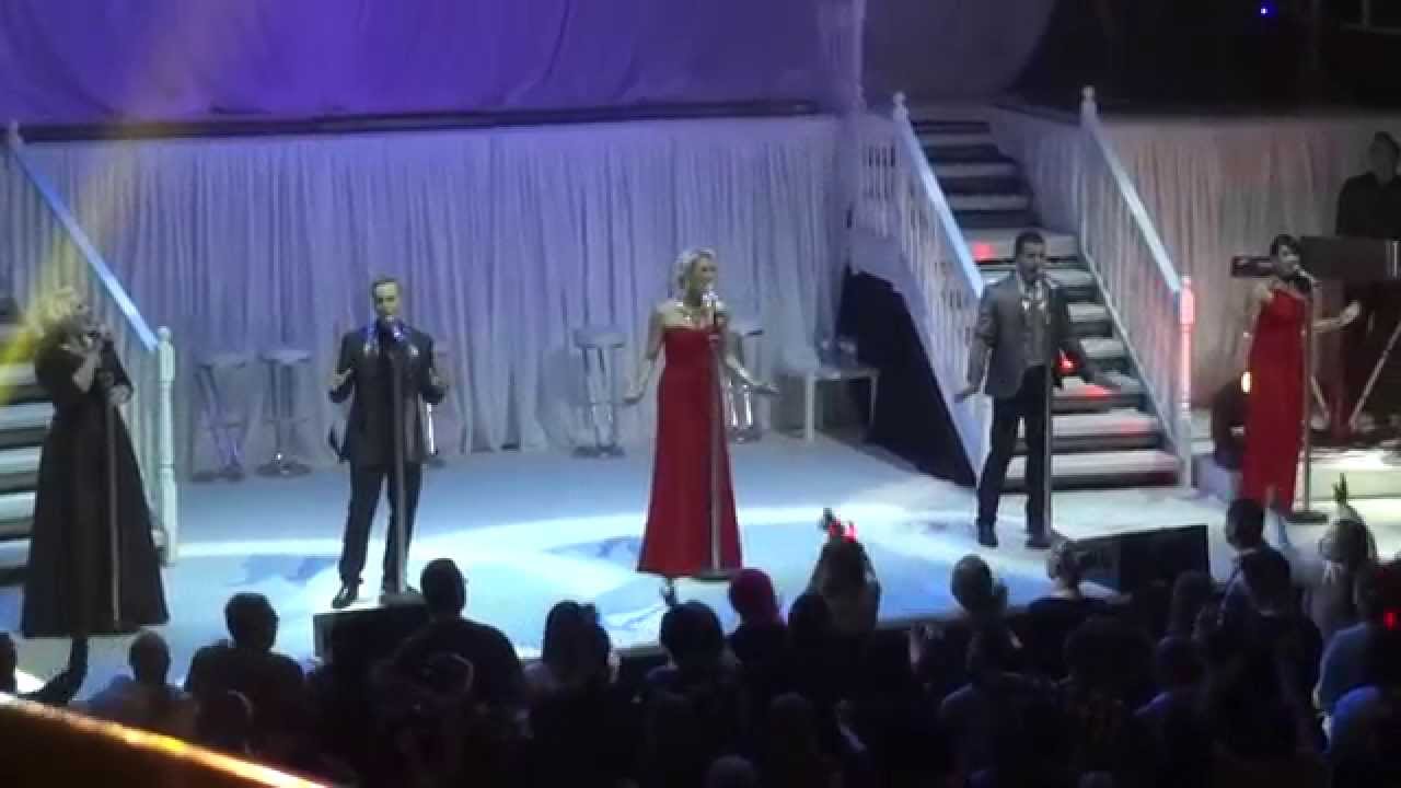 Steps Light Up The World Christmas With Steps Sheffield City Hall