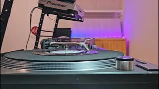 Transvision Vamp - Love Me - MCA Records - 1989 - 7' Record (45 Rpm)