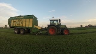 Fendt 415 vario  con carro Krone lavori agricoli 2013