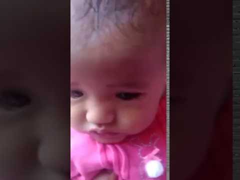 VIDEO : video lucu: expresi bayi sedih ketika disoraki kakaknya - namanya kaira di ledek kakaknya tampak wajah sedihnyakenapa aku di sorakin kakak.... daftar haji https://youtu.be/ ...