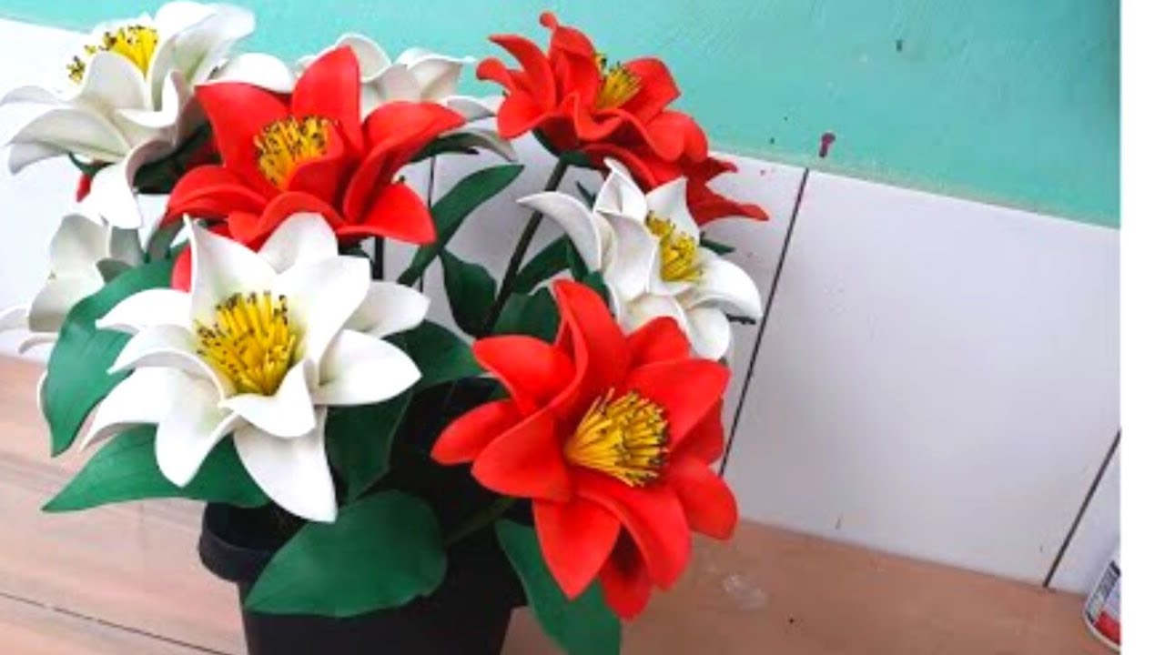 LIRIO IMPERIAL  SEM FRISADOR,  DE E.V.A   MUITO FÁCIL MODELAGEM.