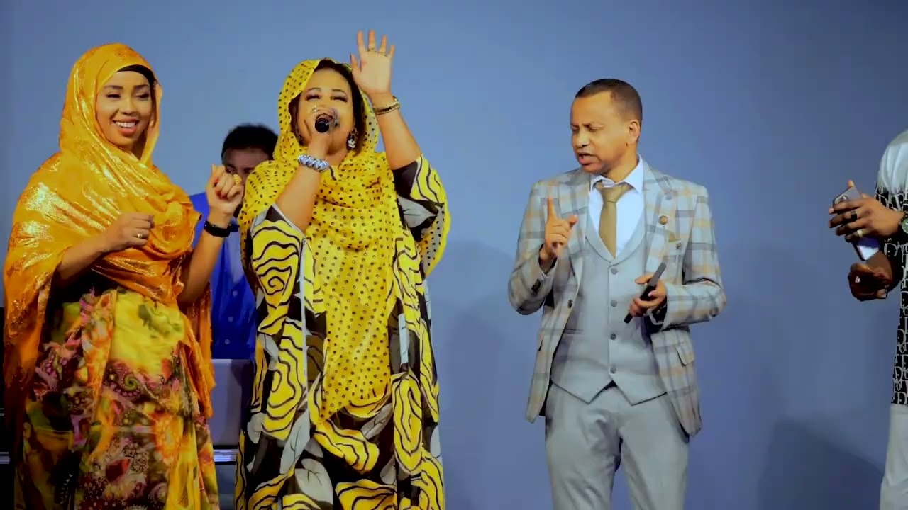 Pubic tatuirovka qilish haqida porno video