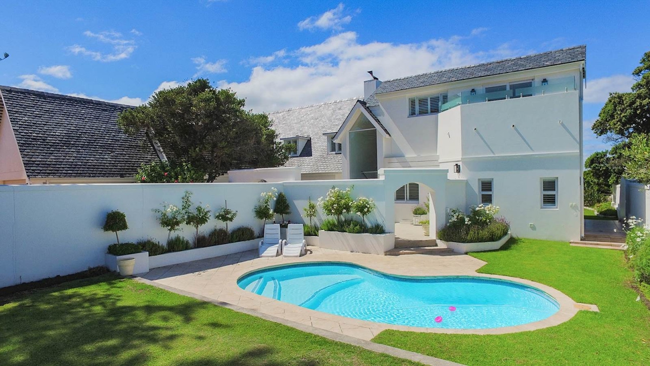 4 Bedroom House for sale in Western Cape Overberg Hermanus