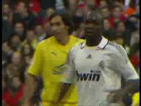 Primer partido de Lass DiarrÃ¡ con el Real Madrid CF frente al Villarreal el 4-1-2009. Gran partido.