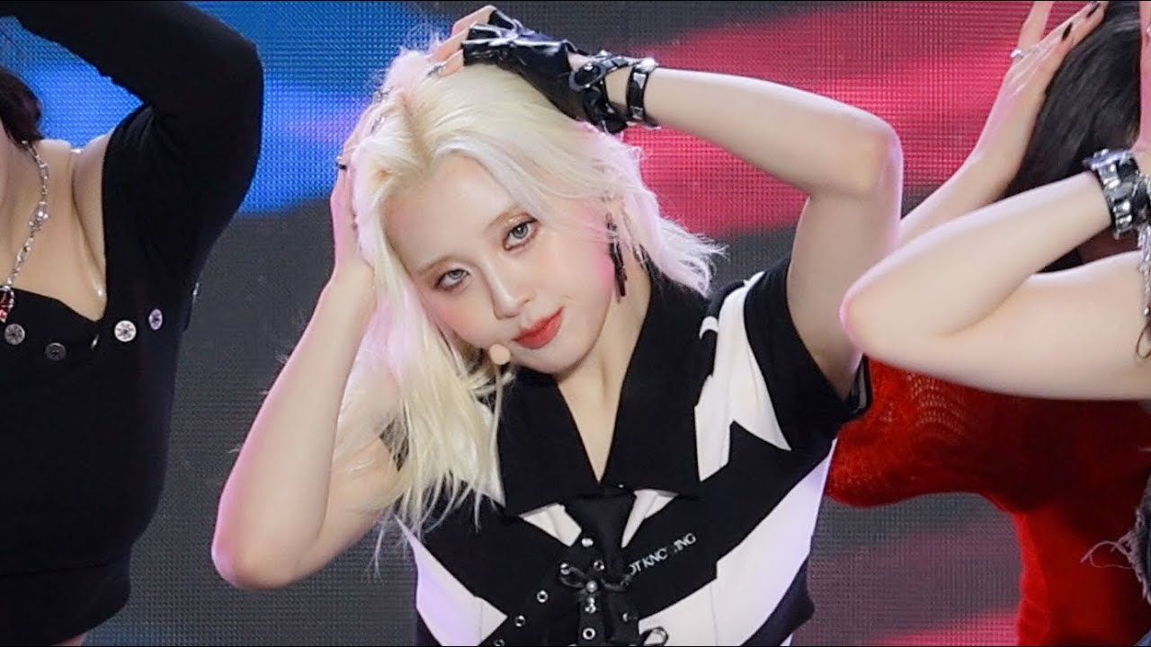 [4K] 241019 라잇썸 나영 LOCO 직캠 (LIGHTSUM NAYOUNG FanCam)