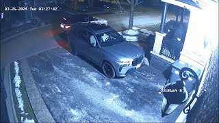 Gunwielding thieves break into man's home in Brampton