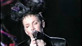 Annie Lennox - No More I Love You's (Sopot, Poland, 29.8.1995) 3\/13