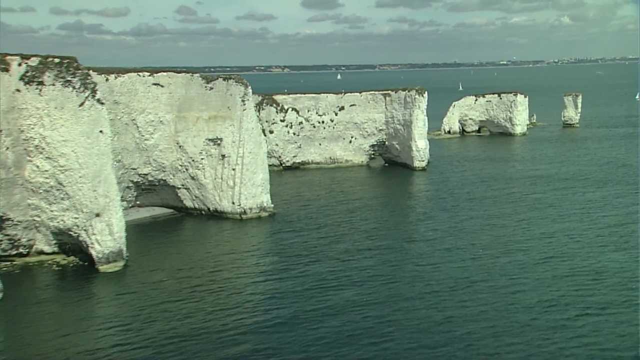 Old Harry Rocks to millionaires row at Sandbanks, Poole Harbour and ...