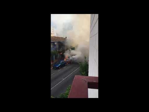 Arde un vehículo en la calle Diana de Dénia