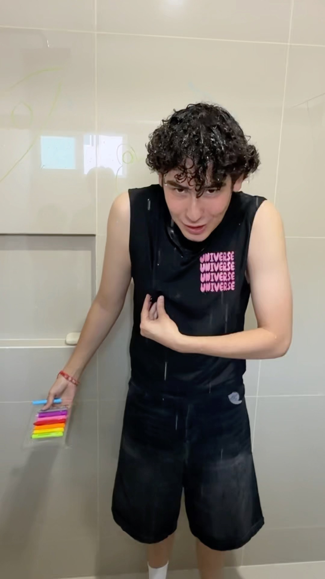 PINTANDO MI BAÑO ??| Leo Study