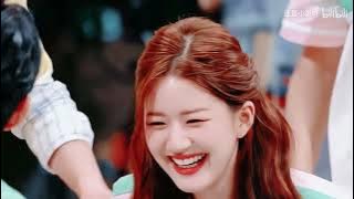 Triệu Lộ Tư & Vương Hạc Đệ quậy tưng bừng ở show 