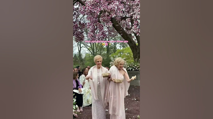 Proof that flower girls don’t have an age limit 🤭🥰 My two grandmoms were my flower girls and it