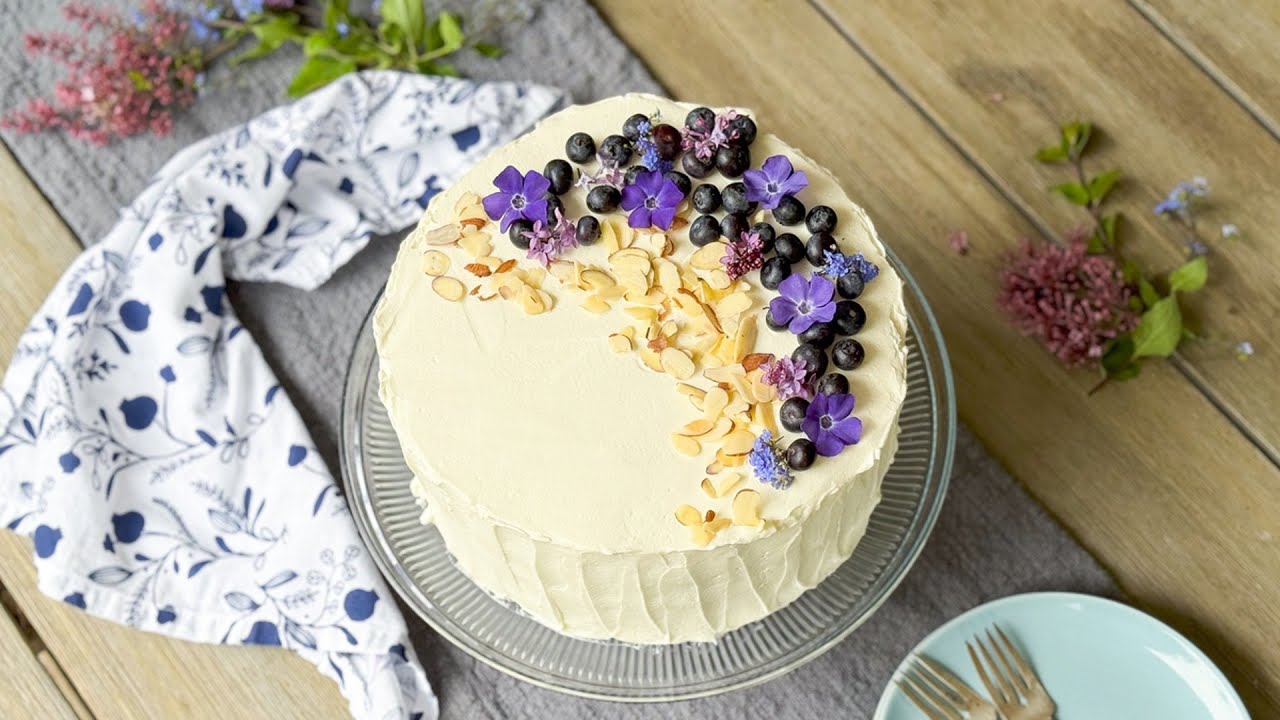 Blueberry and Almond Chantilly Cake Recipe - YouTube