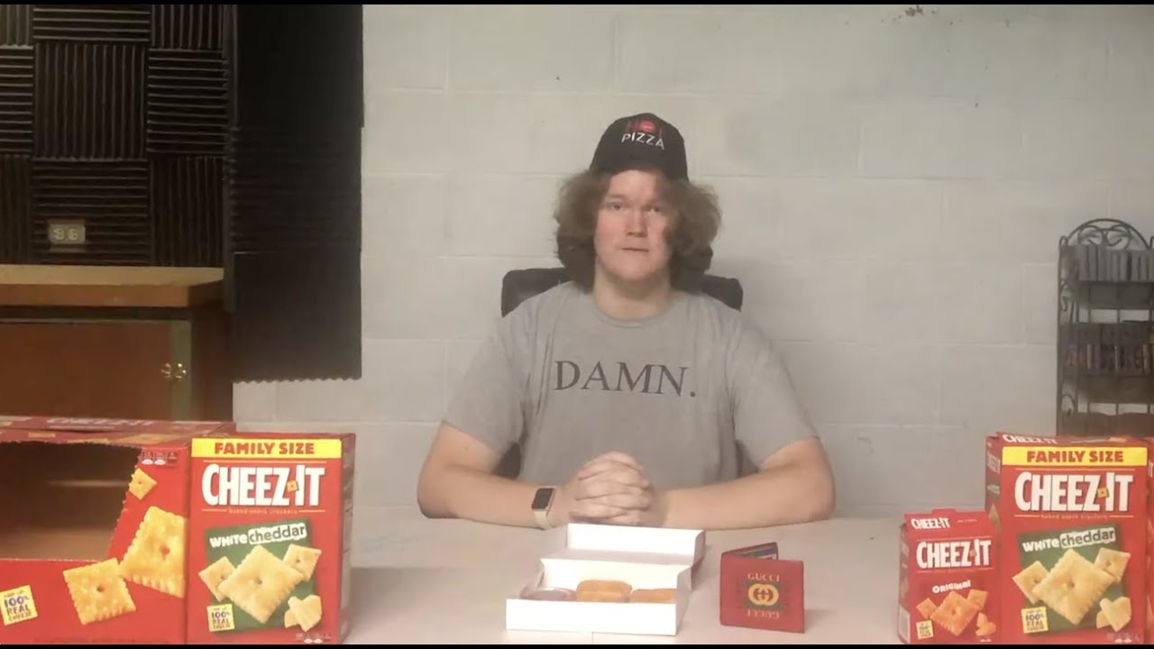 Fat lard eats Pizza Hut's Stuffed CheezIt YouTube
