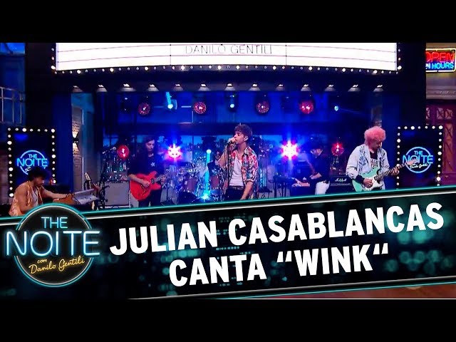 Julian Casablancas canta Wink | The Noite (18/10/17) class=