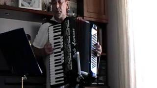 IL VALZER DI MEZZANOTTE - Claudio Spinicci alla fisarmonica chords
