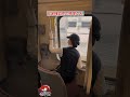 【新幹線の舞台裏】安全を守る車掌さんのプロ意識。ホームを抜けるまで見届ける眼差し。