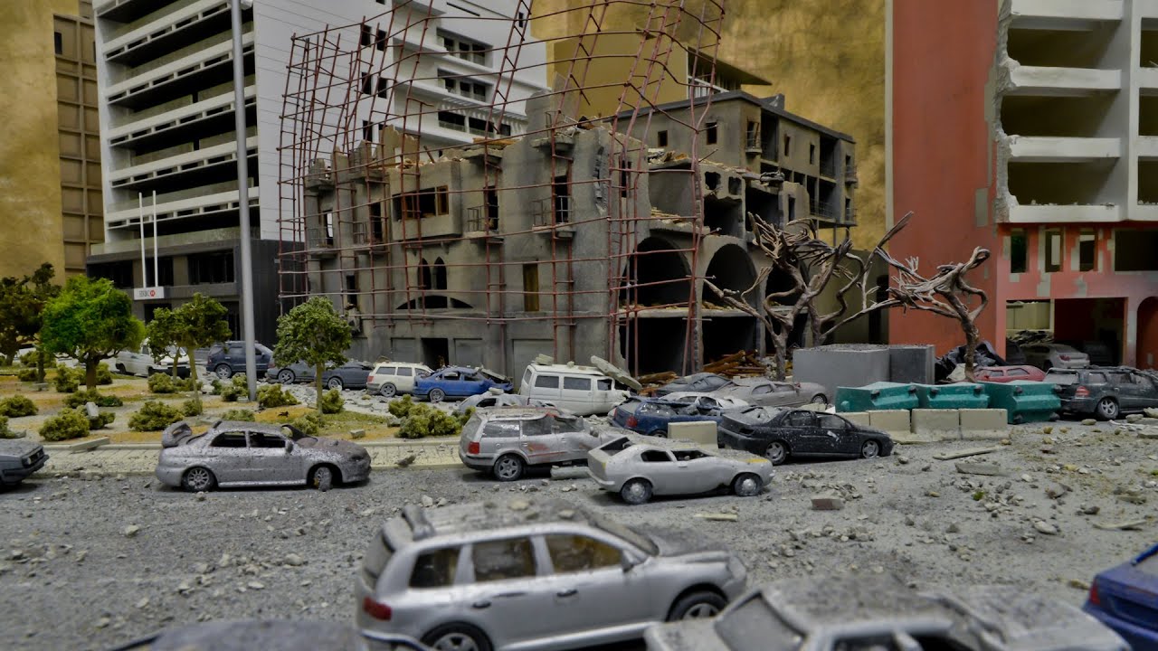 Model Career: Recreating Crime Scenes to Tell the Story