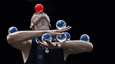 Hypnotizing Contact Juggling Skills - You must watch this guy it