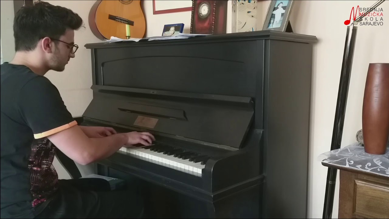 Kerim Rahmanović-III razred, J.S.Bach-Preludij i fuga D-dur, WTK I(kl., Hana Bečirović,prof.)