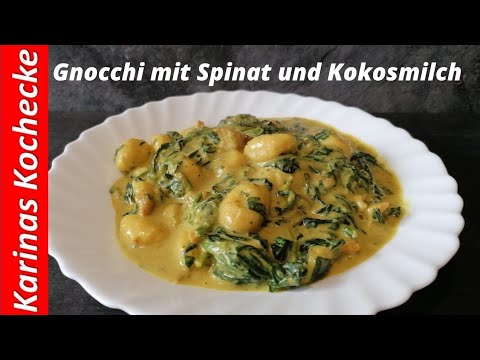 Mittagessen Spinat mit Gnocchi  Kokosmilch und Hähnchenbrust gesund und lecker