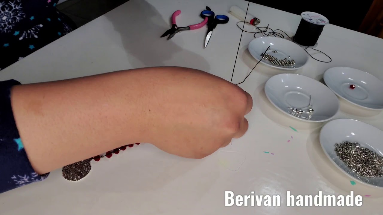 طريقه صنع اكسسوار للسياره من الخرز# هاندميد #beads #car accessoires