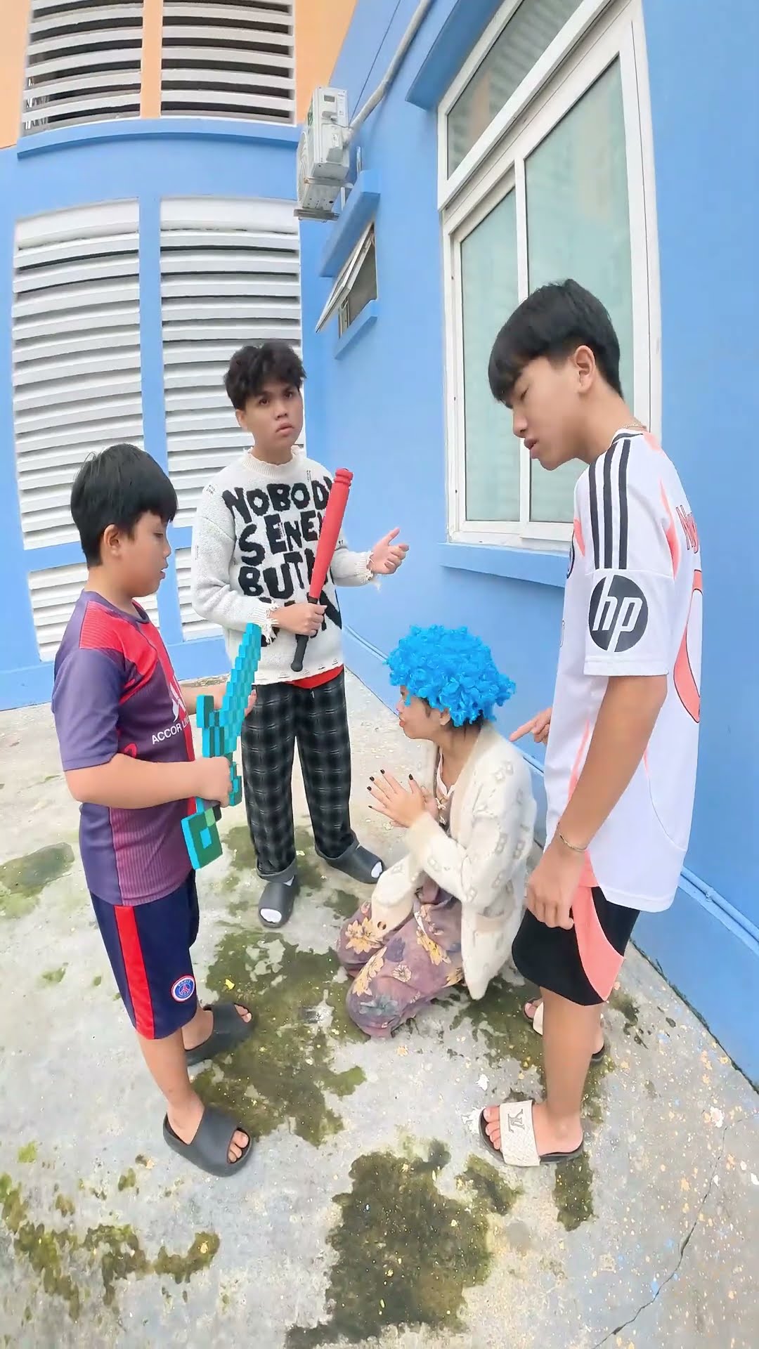 ACC - Cậu Bé Đã Đi Cầu Cứu Cho Người Mẹ Tội Nghiệp || The Boy Went To Seek Help For His Poor Mother.