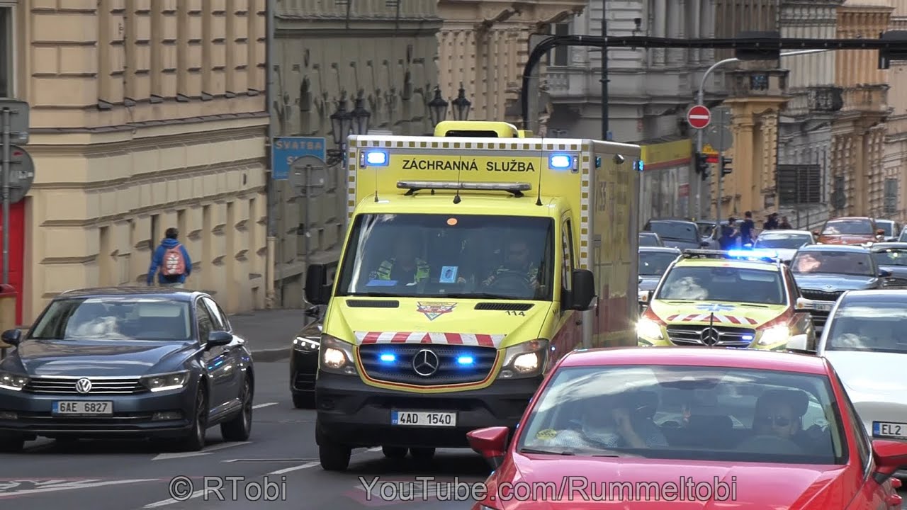 Prague EMS ambulance 114 & doctor car 34 responding | ZZSHMP RZP 114 & RV 34 [CZ | 23.5.2024]
