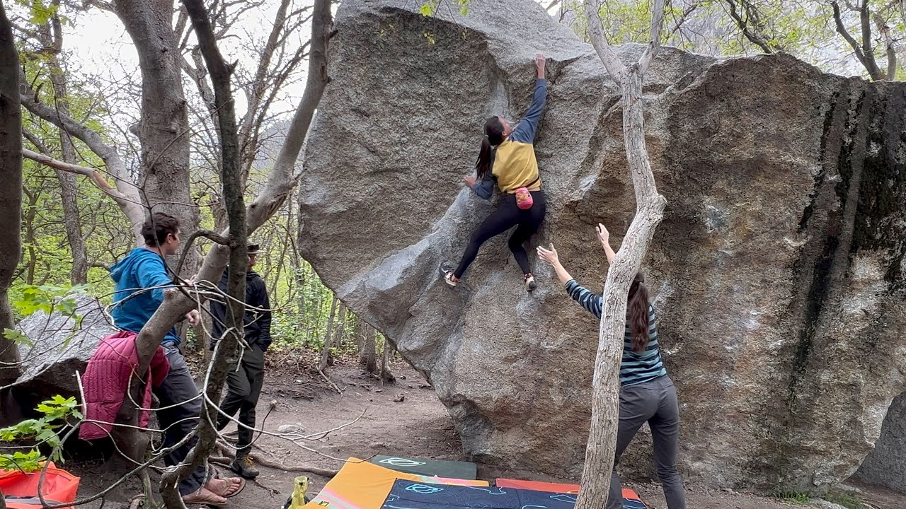 Little Cottonwood Canyon Bouldering - Twisted, V4