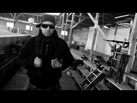 Mr.Busta - Nem Nézek Vissza | OFFICIAL MUSIC VIDEO |