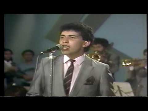 Alex Bueno - Corazon de madera