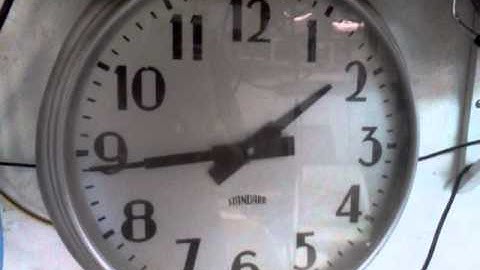 Standard AR-3 slave clock working