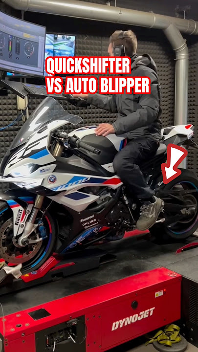 Quickshifter VS Auto blipper shown by @MqombothiSA .  #shorts #quickshiter #AutoBlipper #howto