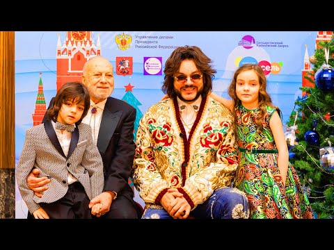 Video: Philip Kirkorov qhia tias nws coj nws cov menyuam li cas