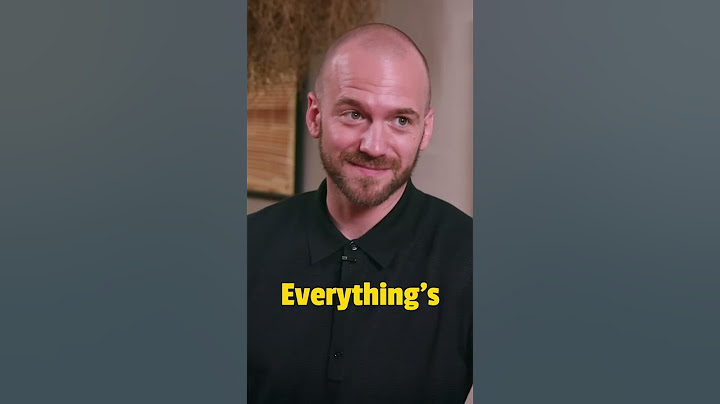 Sean Evans taste tests a SPICY green chile burger 🌶️🍔