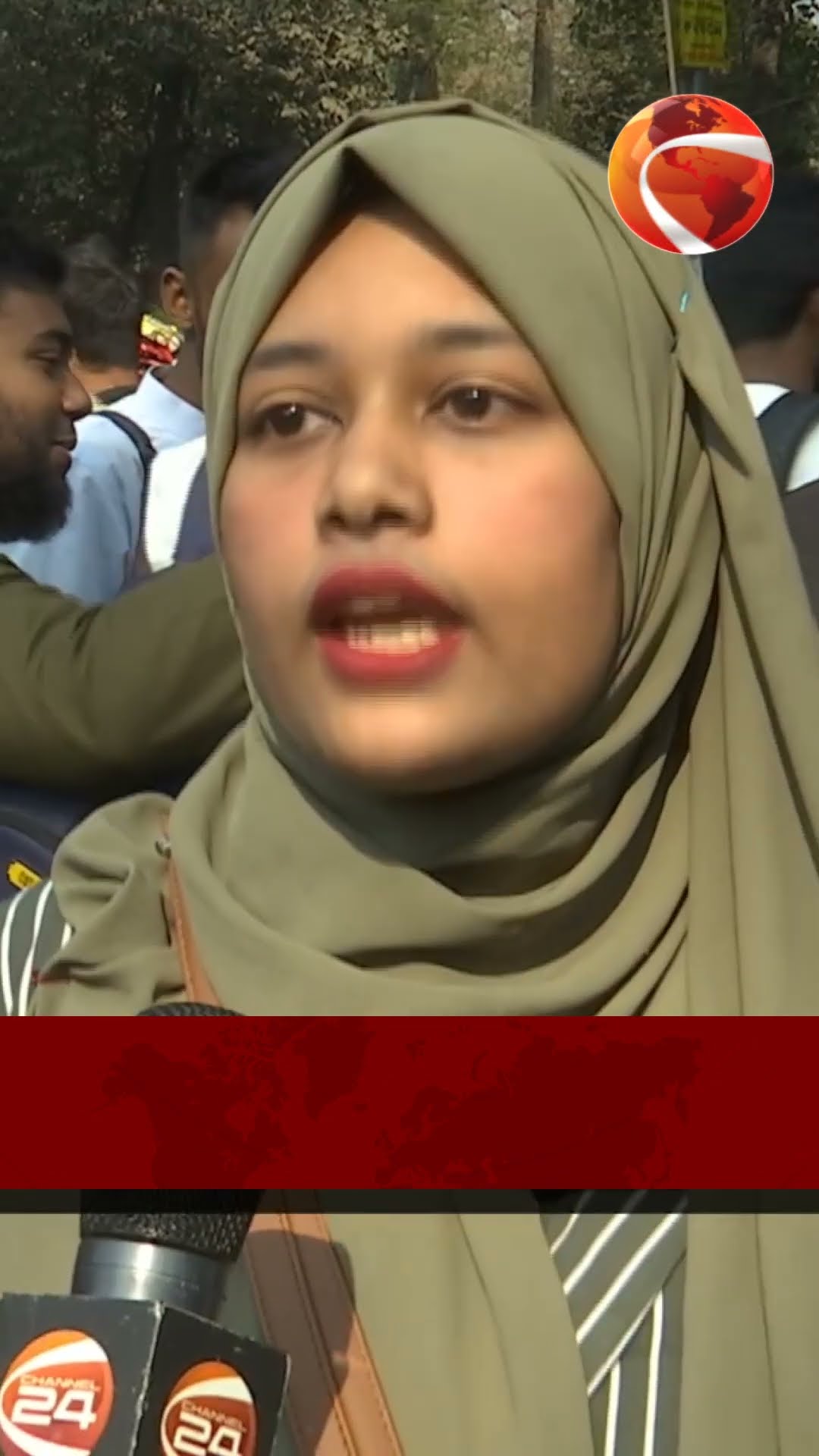 হাসিনার নতুন গ্রাফিতি এঁকে ছাত্র জনতার জুতা নিক্ষেপ | #channel24 #news #channel24_news #short