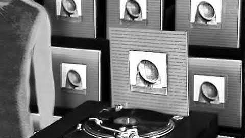 Soulwax - Is It Always Binary (DEEWEEDUB) - DEEWEE 026