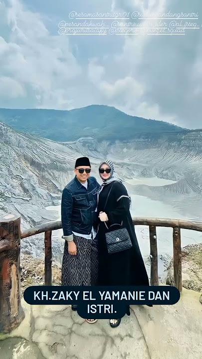 KH. ZAKI EL YAMANIE DAN ISTRI. 🥰