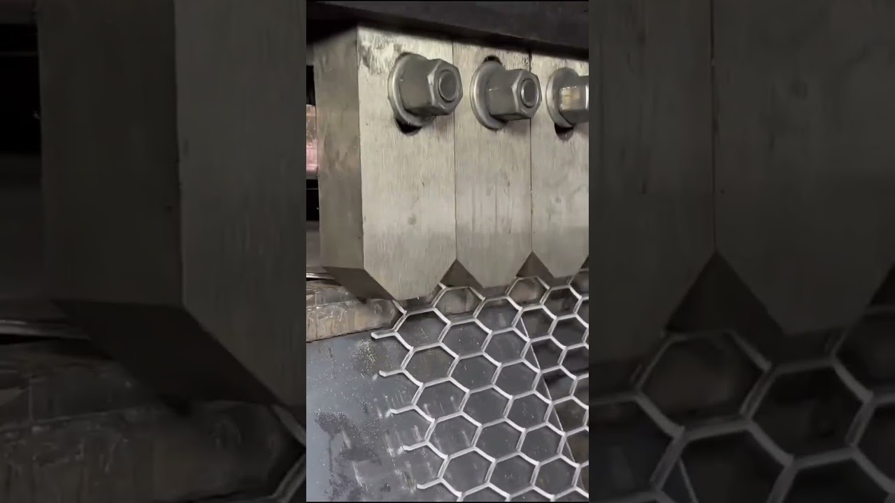 Expanded metal mesh manufacturing process ⚙️ #MetalMesh#meshsupplier #shorts