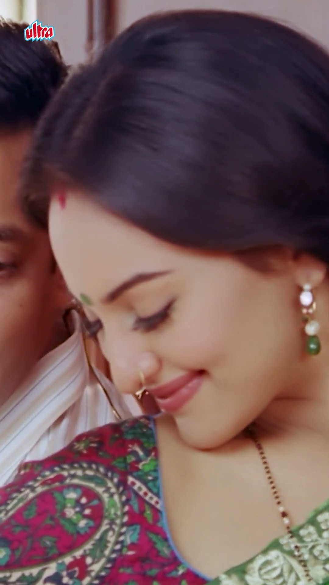 #Dabangg कुछ घूर रहे हो आप | एक्शन मूवी | Dabangg 2 | Salman Khan Movie Scene