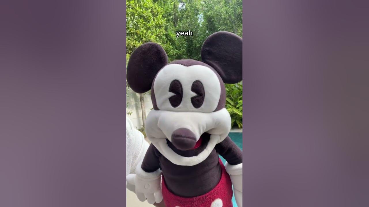 If you press your Apple Watch at the right time Mickey Mouse says this