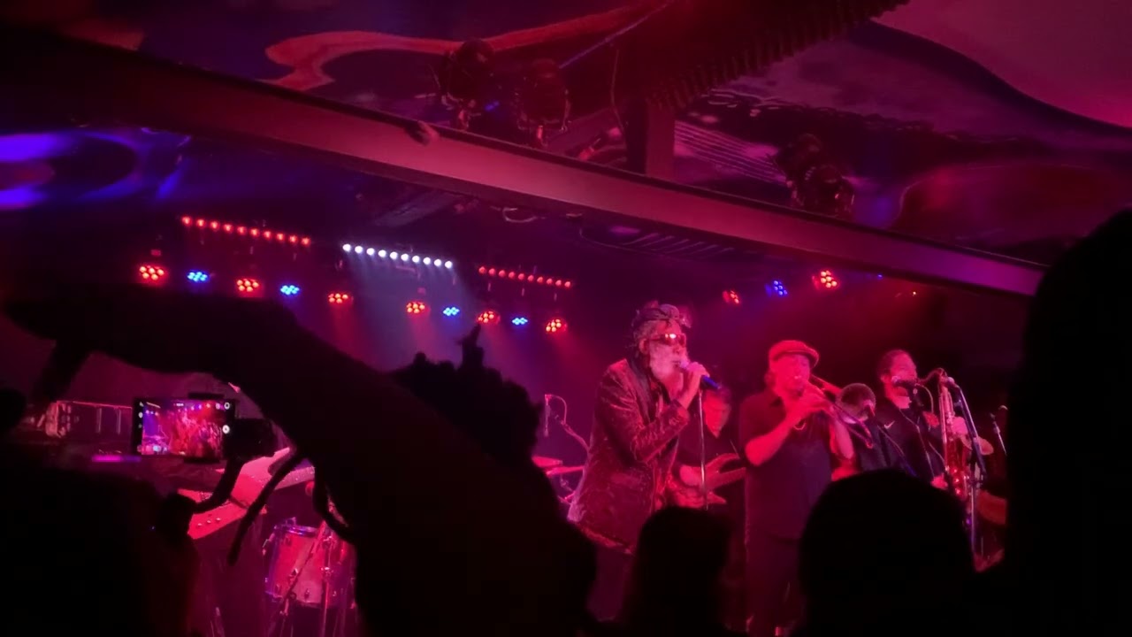 Ababa John I (Live)HQ - Don Carlos 