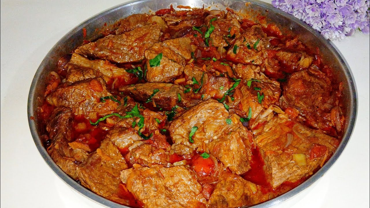 طريقة الطباخين في طبخ لحمة الافراح ....!!!