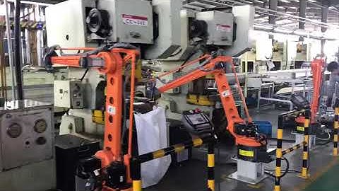 Metal press punching machine with robot automatic stamping line